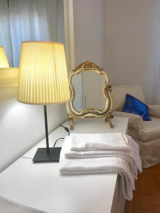 A Casa Di Sandro. Spazioso Appartamento Citycenter Padova Bagian luar foto